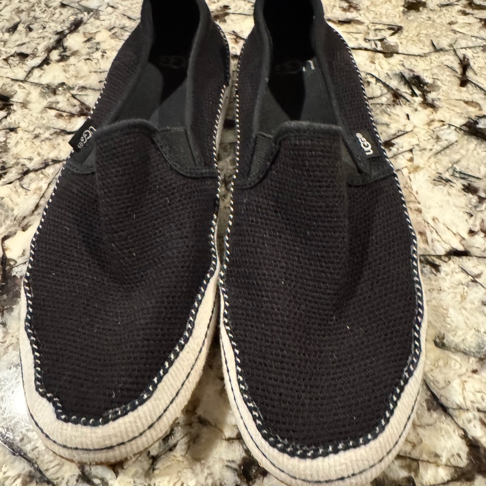 UGG Black Flats Comfortable Slip-Ons